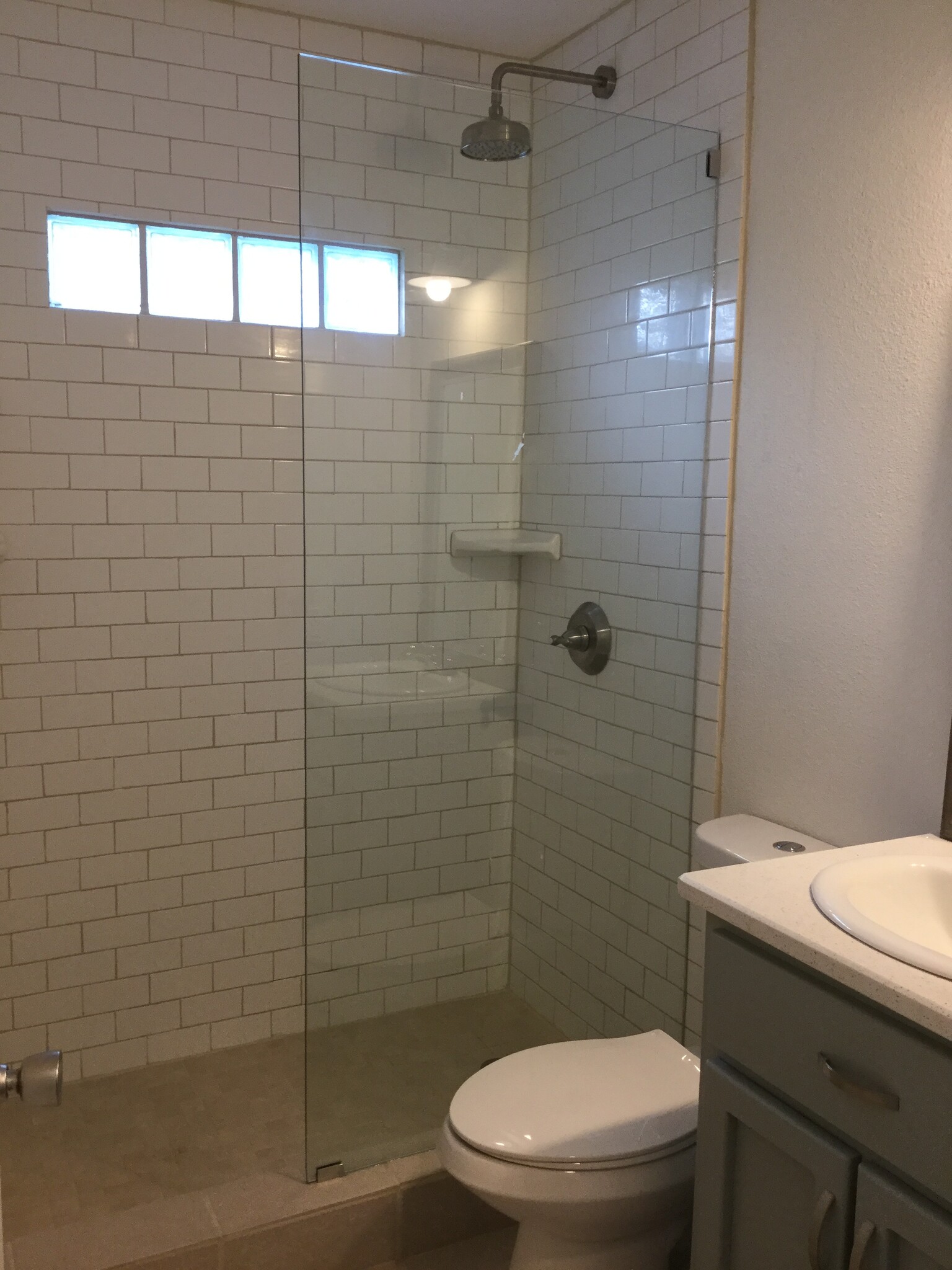 Walk in shower - 2625 Cincinnati Ave