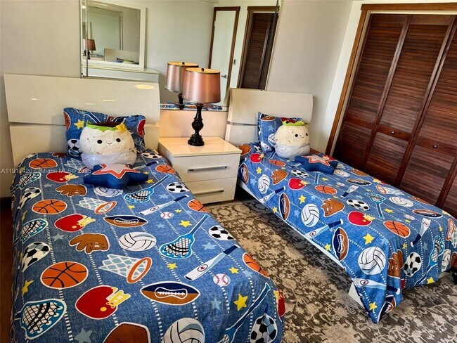 Building Photo - 201 180th Dr