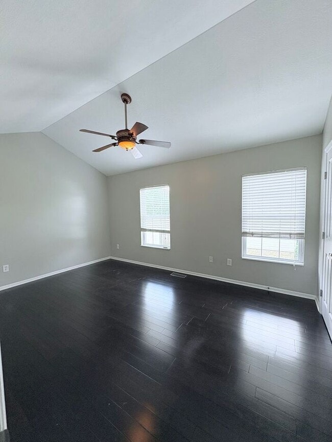 Building Photo - Stunning 2BR 3BA w/ Garage & Central A/C in Westerville!