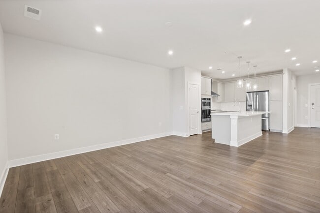 Building Photo - 100 St Ives Pl