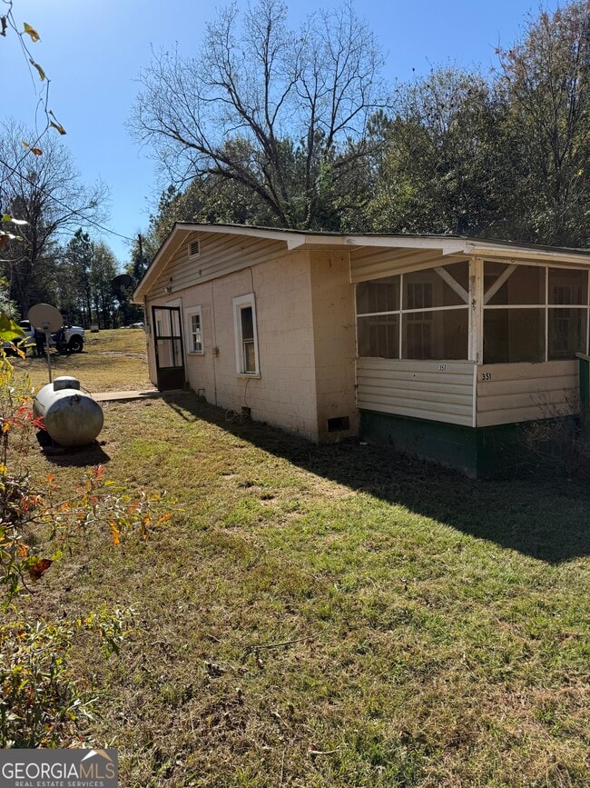 Building Photo - 351 Bethany Church Rd