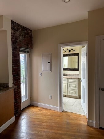 Building Photo - 61 Endicott St