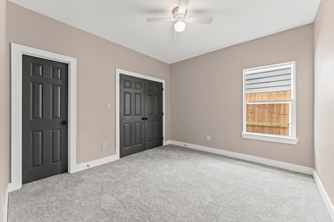 Building Photo - 8135 Woodward St