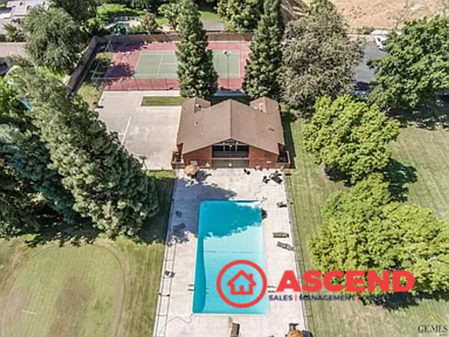 Building Photo - 4200 Boise St