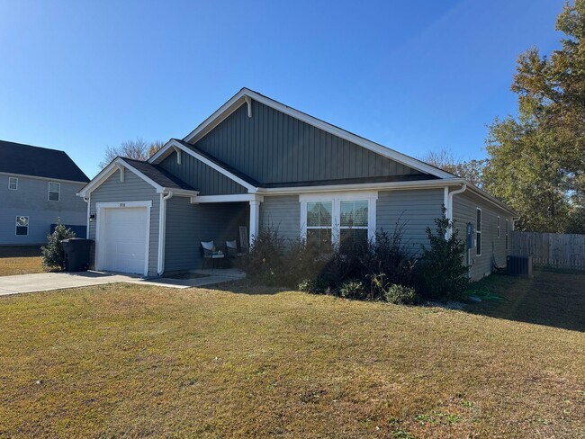 Building Photo - Beautiful 3 Bed 2 Bath Home in Stedman