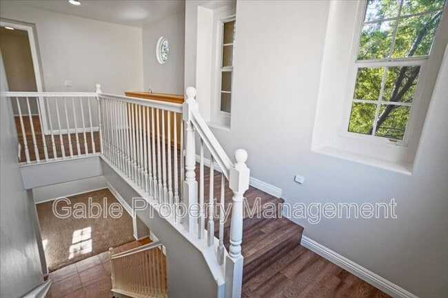 Building Photo - 27210 Valderrama Dr