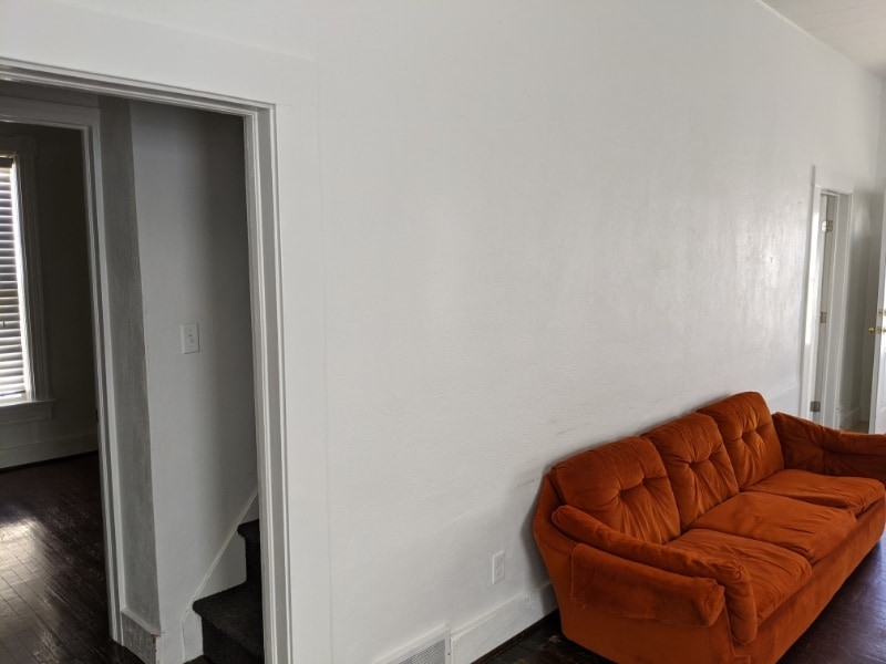 Building Photo - 721 Main St