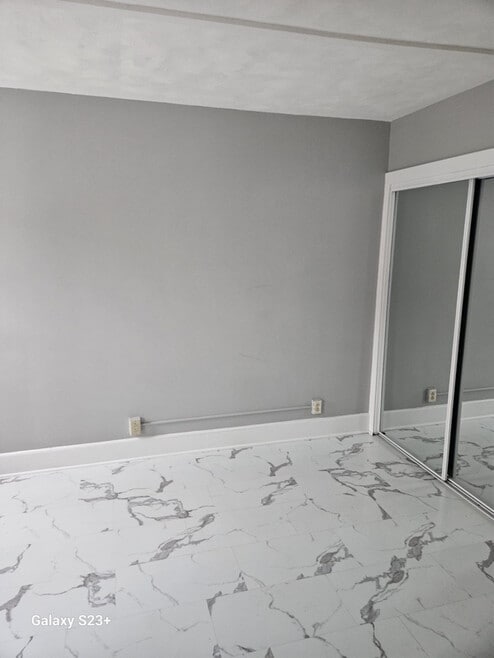 Building Photo - 601 Blandina St