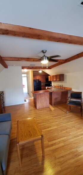 Building Photo - 5518 Stanton Ave