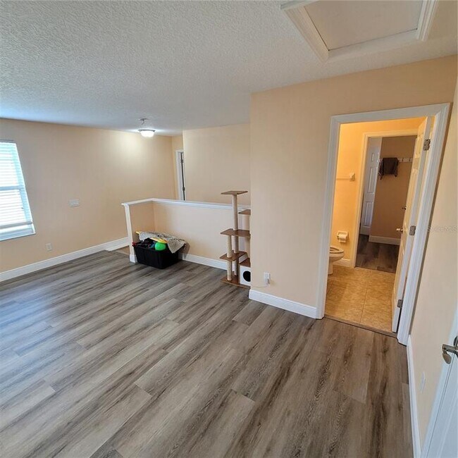 Building Photo - 10850 Breaking Rocks Dr