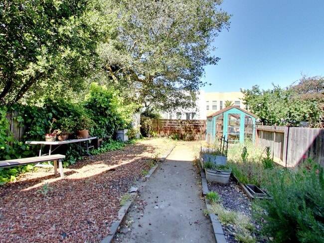 Building Photo - 1351-1353 5th Avenue (1233r)