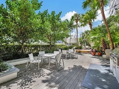 Building Photo - 1170 N Federal Hwy