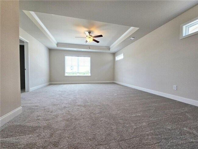 Building Photo - 7325 Yewtree Dr
