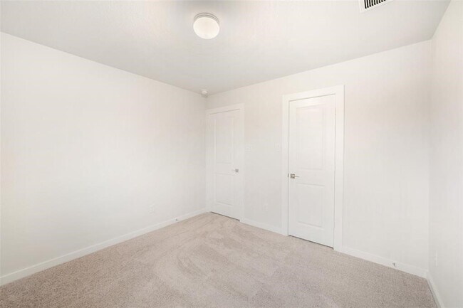 Building Photo - 770 Dewberry Rd