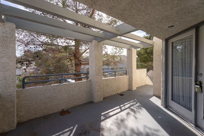 Building Photo - 8920 Antioch Way