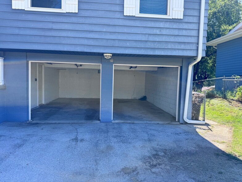 2 car garage - 6425 N 68th St