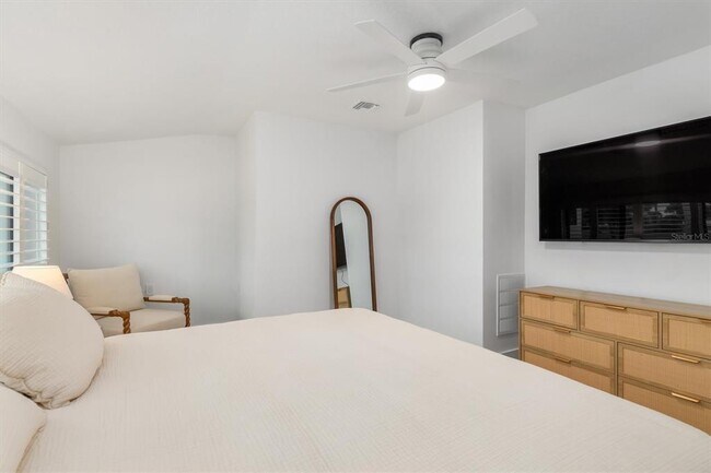 Building Photo - 1950 Nebraska Ave