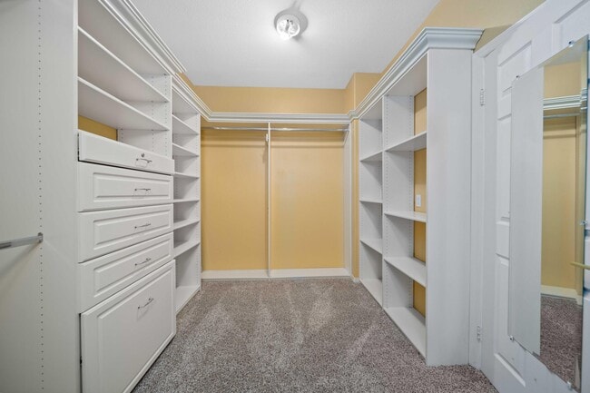 Building Photo - 3121 Club Rancho Dr