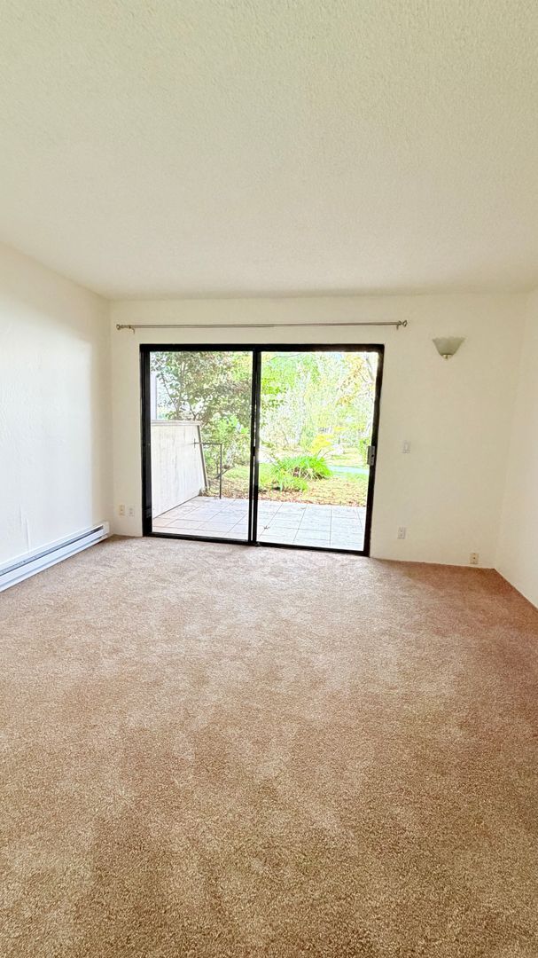 Building Photo - 2101 Shore Line Dr