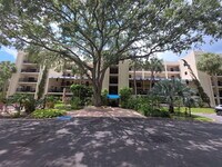 Building Photo - Condo For Rent in Tarpon Point