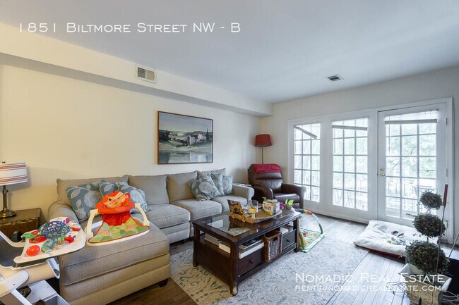Primary Photo - 1851 Biltmore St NW