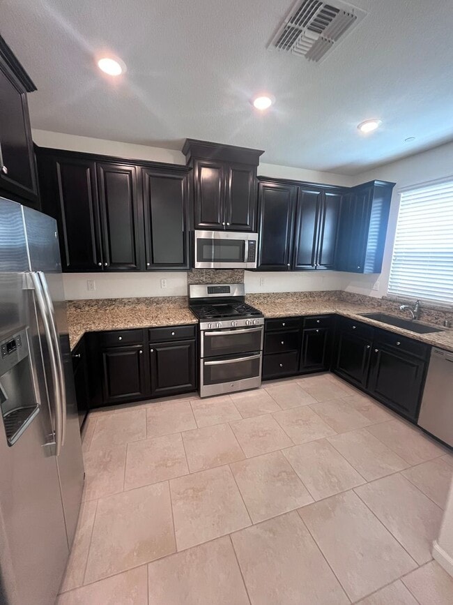 Building Photo - BEAUTIFUL HOME IN WESTPARK!!