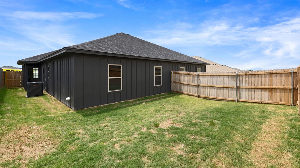 Private backyard - 1303 Antelope Trl
