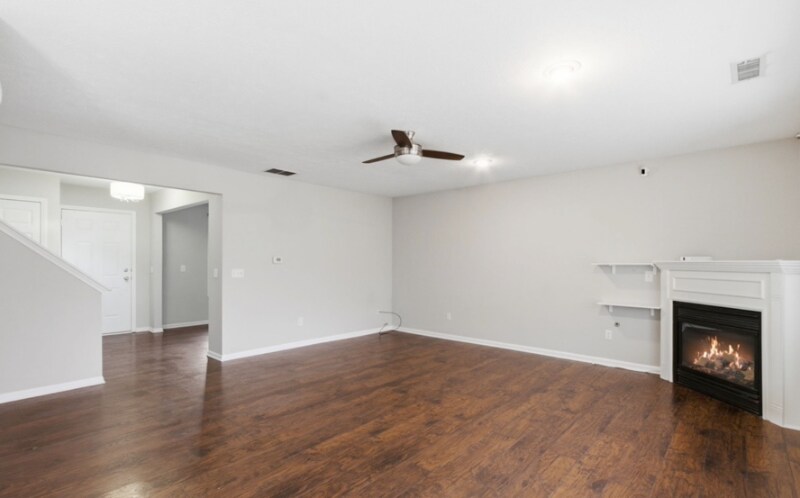 Building Photo - 10870 Balfour Dr