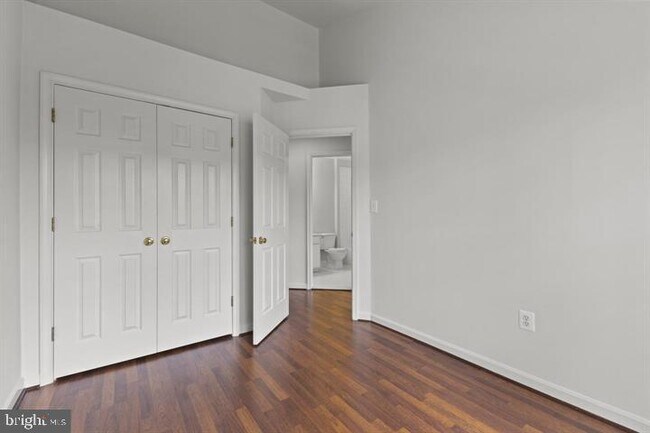 Building Photo - 46212 Walpole Terrace