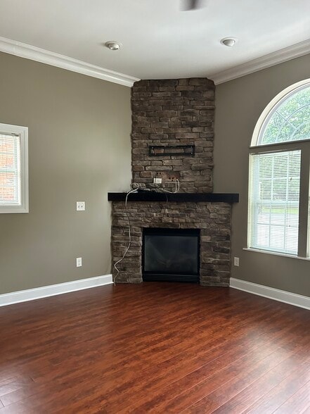 Corner fireplace - 297 Buffalo St