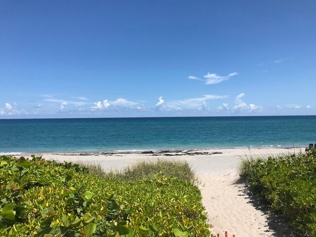 Building Photo - 420 Celestial Way