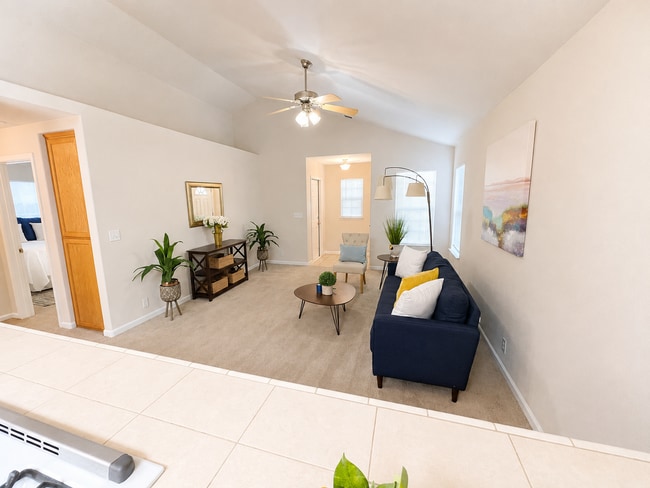 Building Photo - Pet-Friendly 3 Bedroom Home with Garage & Washer/Dryer - $2,095