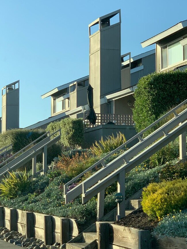 Building Photo - Seascape Aptos