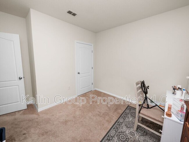 Building Photo - 972 Serchio St