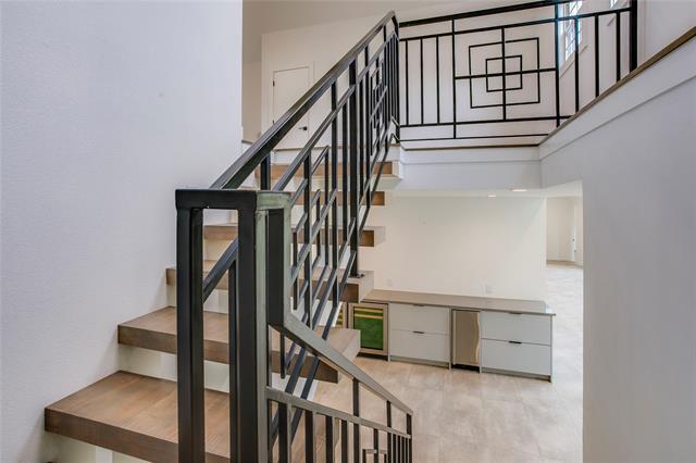 Building Photo - 2045 Marydale Rd