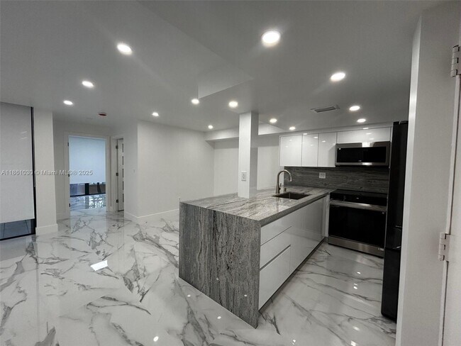 Building Photo - 11790 SW 18th St