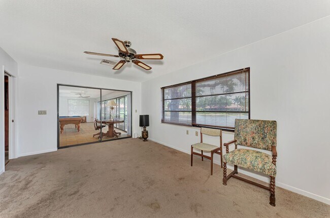 Building Photo - BEAUTIFUL 2 BEDROOM 2 BATHROOM + A DEN VILLA WITH GORGEOUS LAKE VIEWS!