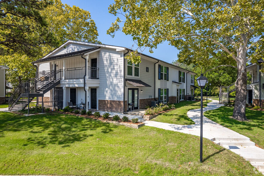 Building Photo - FERN CROSSING