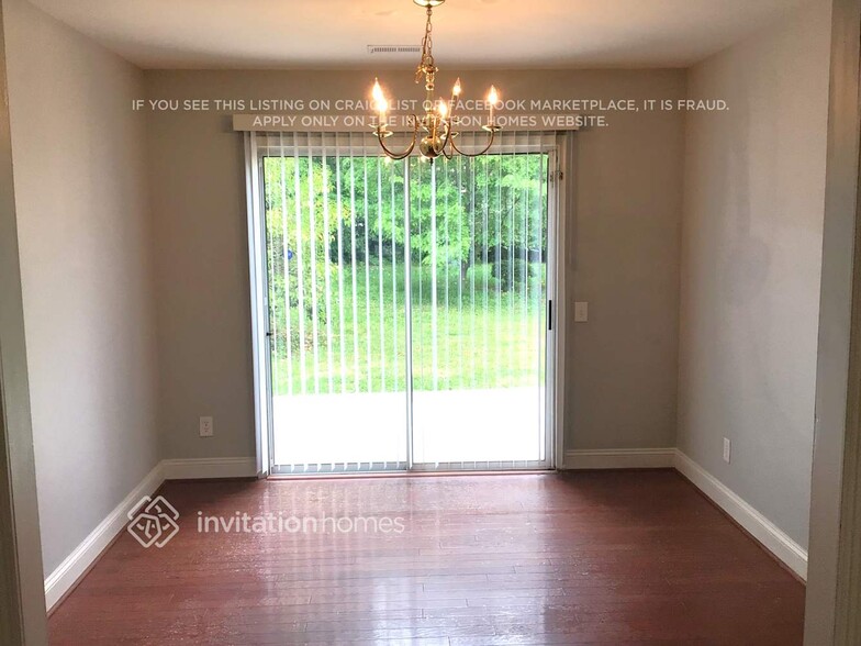 Building Photo - 5310 Peachwood Dr