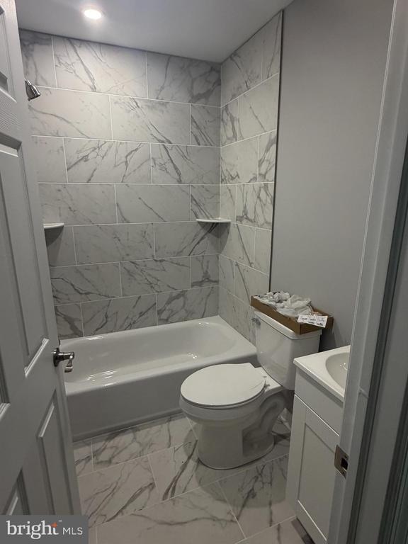 Building Photo - 765 N 39th St