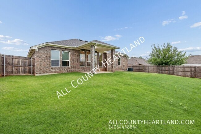 Building Photo - 612 Firefork Ave