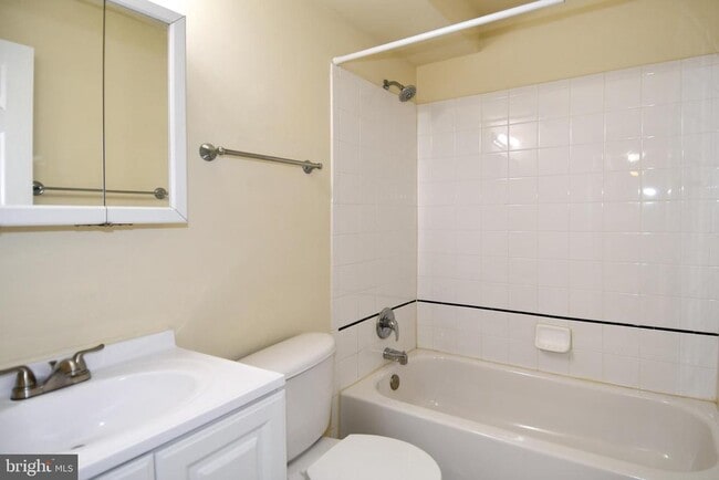 Building Photo - 4116 Ames St NE