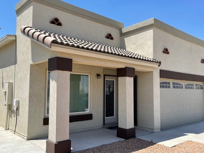 Building Photo - 5013 Joe Castillo St
