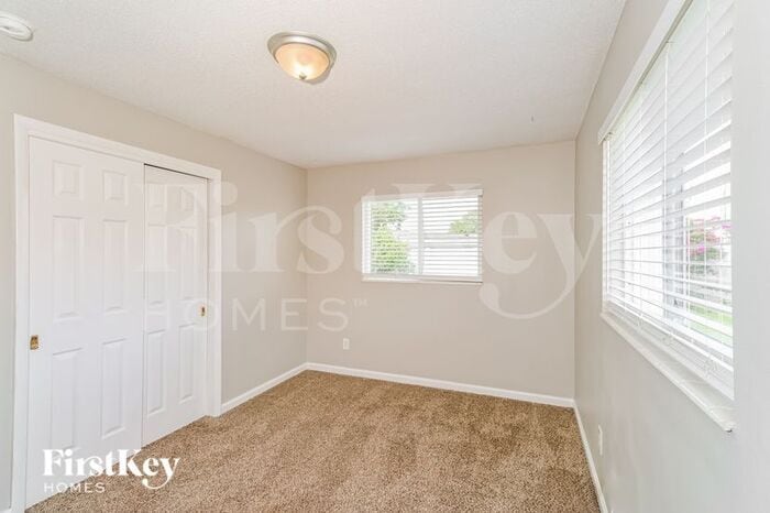 Building Photo - 1034 Hermosa Dr