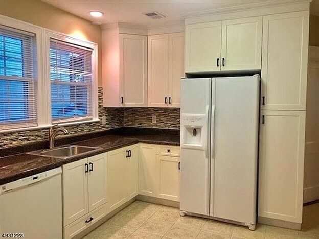 Building Photo - 380 Yale Ave