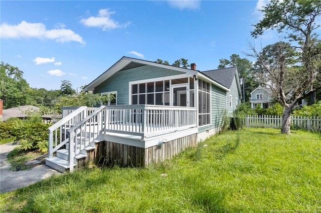 Building Photo - 2219 Westdale Dr