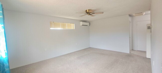 Building Photo - Larger 2 Bedroom home