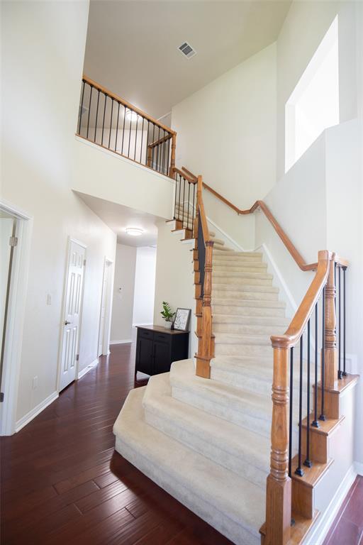 Building Photo - 9920 Spicewood Mesa
