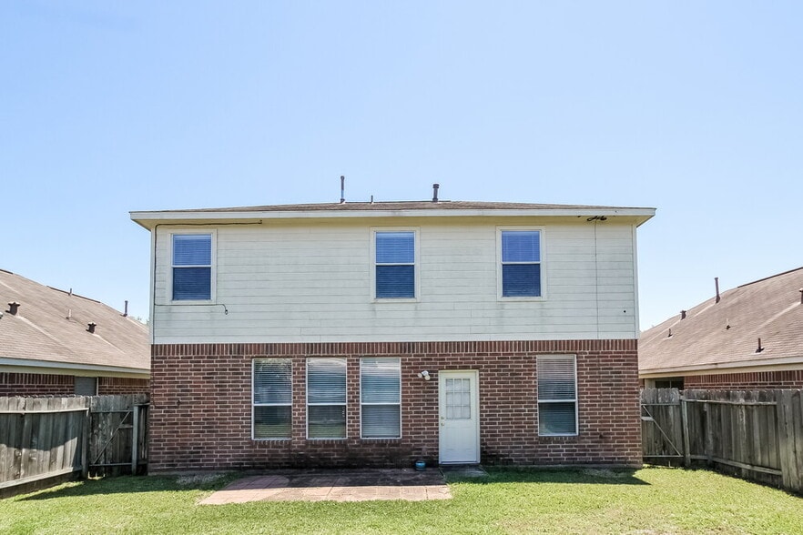 Building Photo - 12131 English Brook Cir