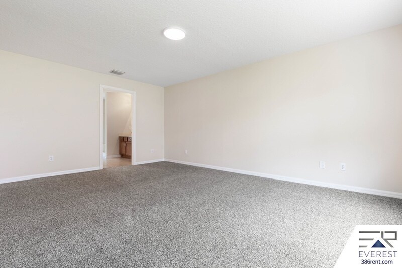 Building Photo - 26 Round Table Ln
